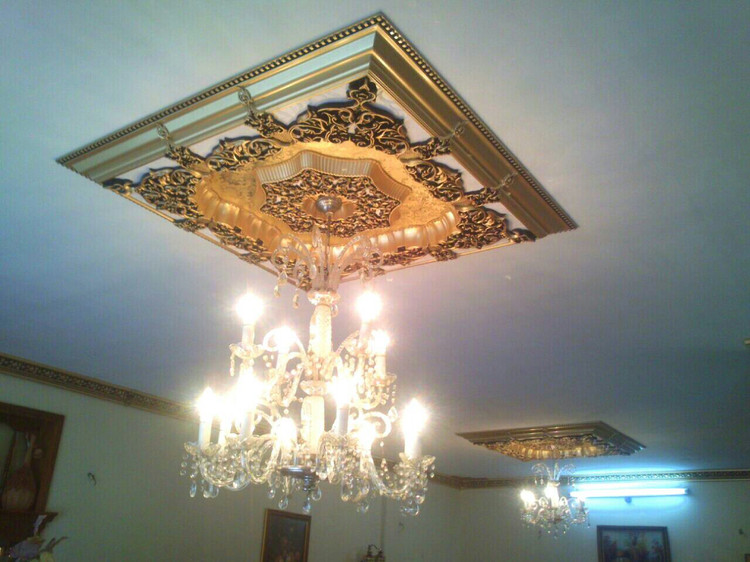 گل سقفی دور لوستری زیر لوستری پی وی سی مربع 120 * 120 سانتی سپاهان سقف مدل تارا کد (361)