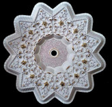 گل سقفی دورلوستری زیرلوستری تزیین سقف مدل خورشیدی پی وی سی سپاهان سقف سفید طلایی