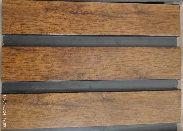 قیمت دیوارپوش ترمووال 20 سانتی چوب گردویی روشن پی وی سی پلی استایرن لاکچری