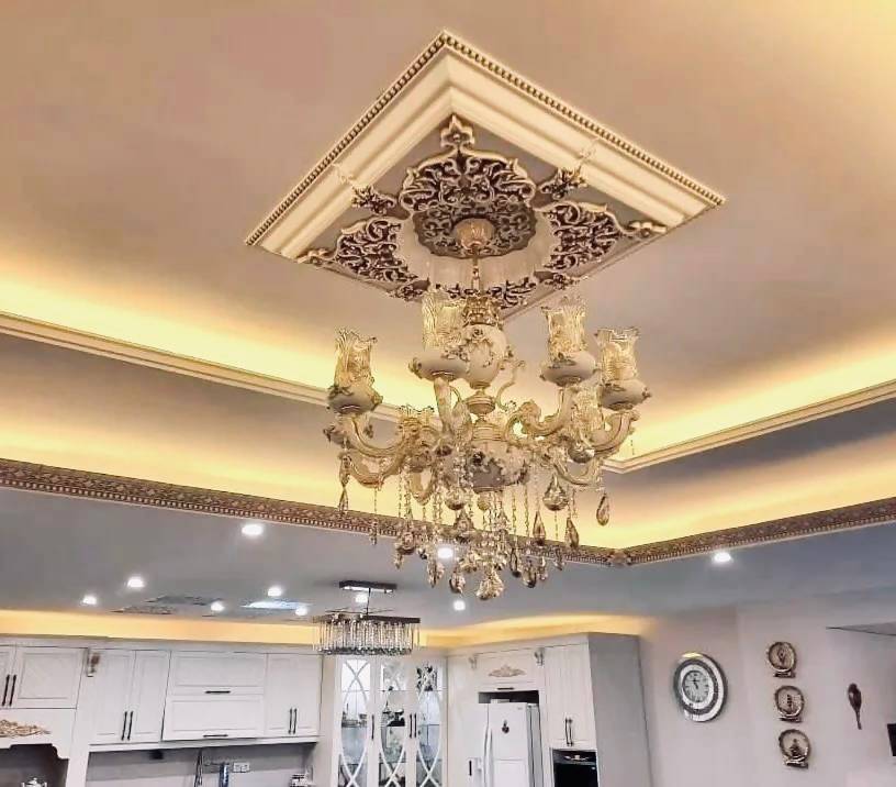گل سقفی زیر لوستری تزیین سقف مربع  60 سانتی تارا پی وی سی ضدآب مناسب آشپزخانه