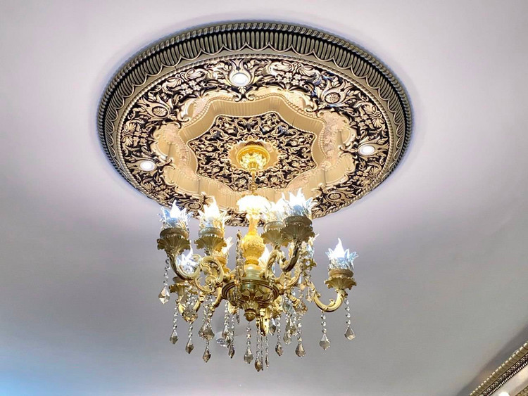 خرید گل سقفی دور لوستری زیر لوستری شمسه اوکتا پی وی سی قابل شستشو سپاهان سقف سبک نصب آسان