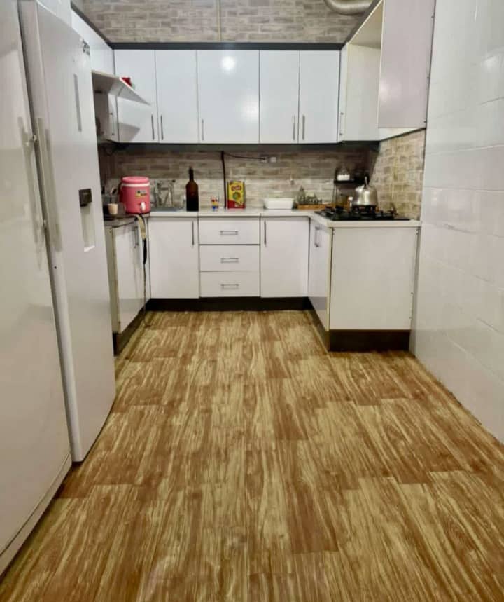 کفپوش رولی موکتی 2 در 15 متر پی وی سی طرح پارکت