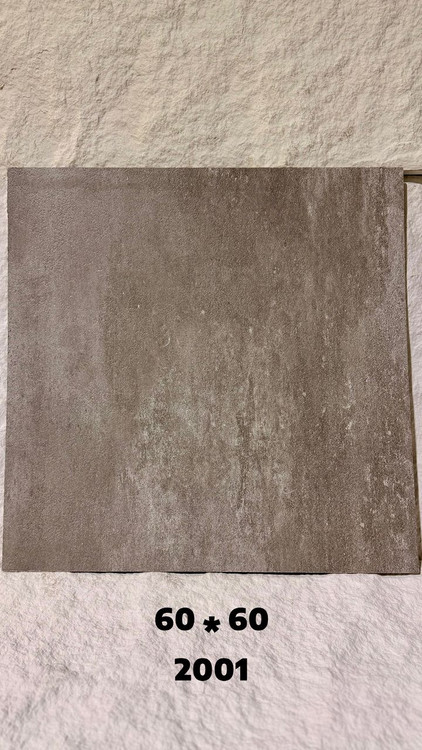 کفپوش PVC طرح سنگ 60×60 پرتردد سپاهان سقف، مقاوم، ضد آب و مناسب فضاهای پررفتوآمد با نصب آسان.