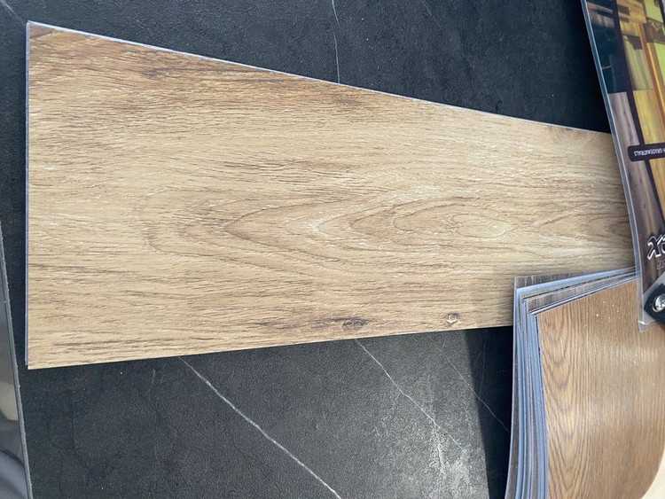 کفپوش پارکت pvc پی وی سی دولایه 90 * 15 سانتی ضخامت 2 میلیمتراقتصادی سپاهان سقف