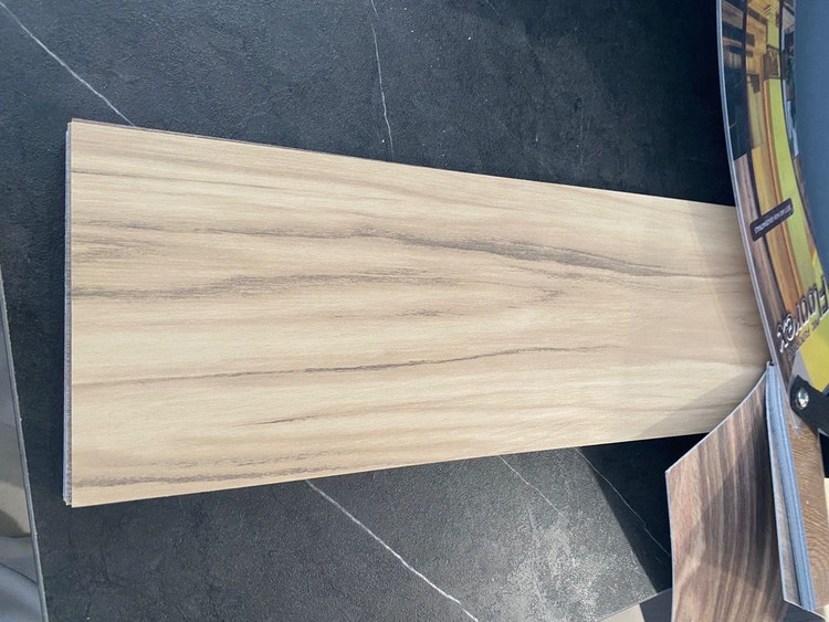 کفپوش پارکت pvc پی وی سی دولایه 90 * 15 سانتی ضخامت 2 میلیمتراقتصادی سپاهان سقف