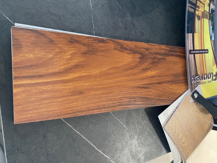 کفپوش پارکت pvc پی وی سی دولایه 90 * 15 سانتی ضخامت 2 میلیمتراقتصادی سپاهان سقف