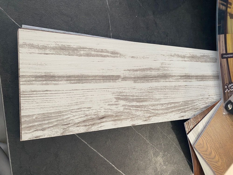 کفپوش پارکت pvc پی وی سی دولایه 90 * 15 سانتی ضخامت 2 میلیمتراقتصادی سپاهان سقف